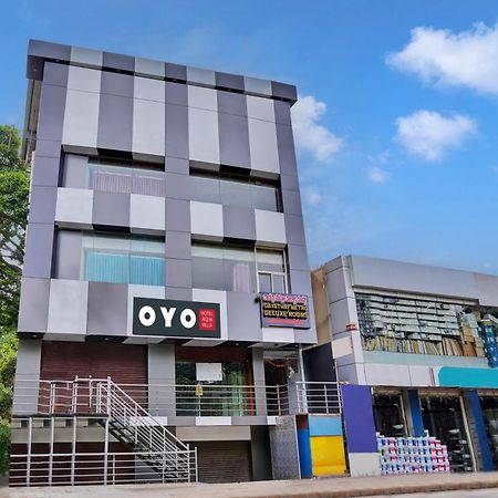 Hotel O Gayathri Metro Deluxe Bangalore Esterno foto