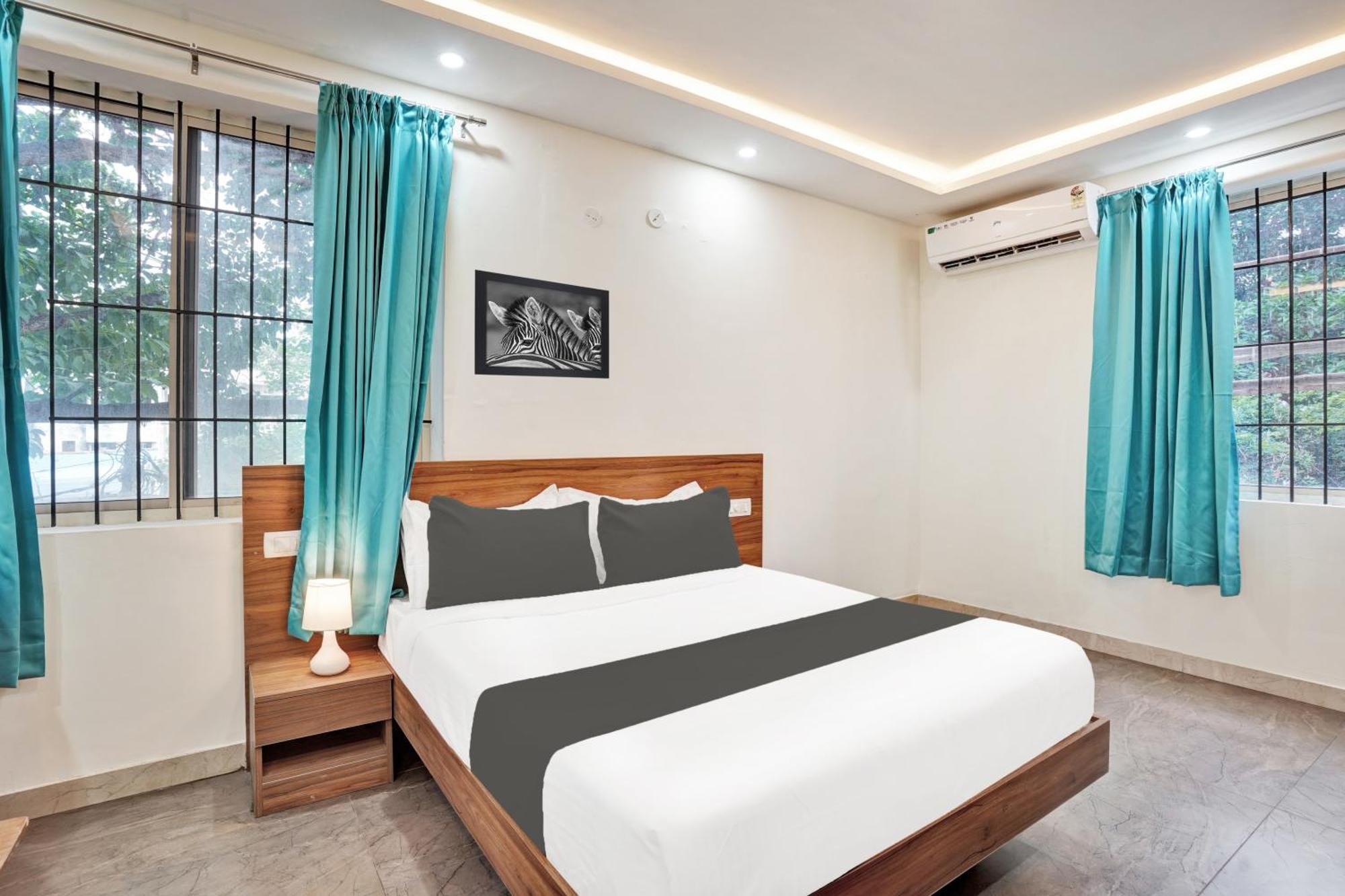 Hotel O Gayathri Metro Deluxe Bangalore Esterno foto